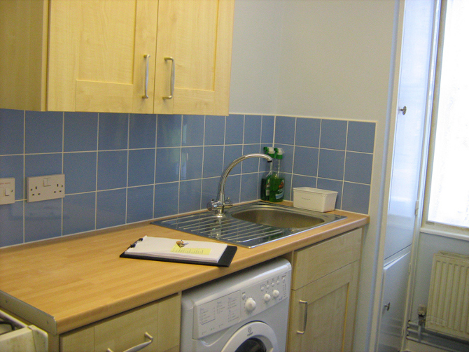 Kitchen and Bathroom Refurbishment London - Holloway Estate - EuroTop