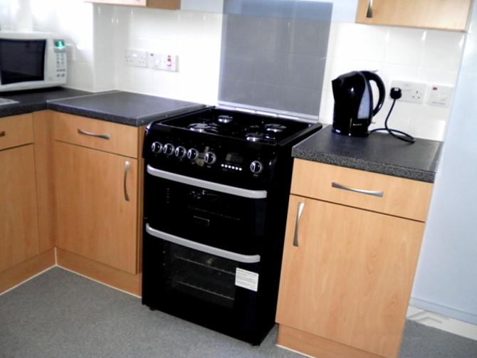 Kitchen and Bathroom Refurbishment London - Tower Hamlets 1 - EuroTop