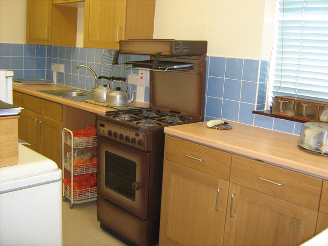 Kitchen and Bathroom Refurbishment London - York Way Estate - EuroTop