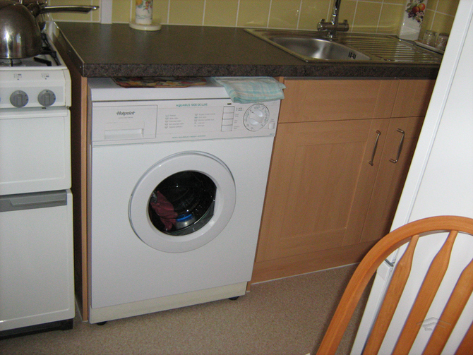 Kitchen and Bathroom Refurbishment London - York Way Estate - EuroTop